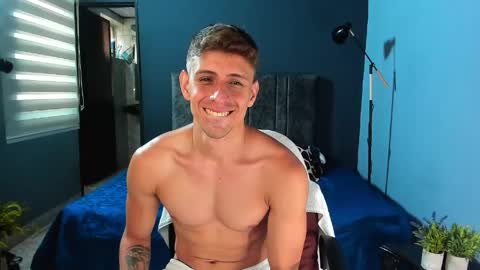 Snapshot of jasper__jones chatting on June 4, 6:36 pm JASPER JONES online show from June 4, 6:36 pm