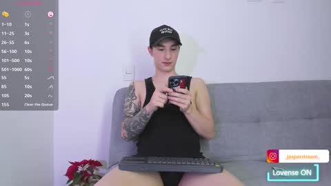 Snapshot of jasper__thompson chatting on January 6, 9:22 pm jasper__thompson online show from January 6, 9:22 pm