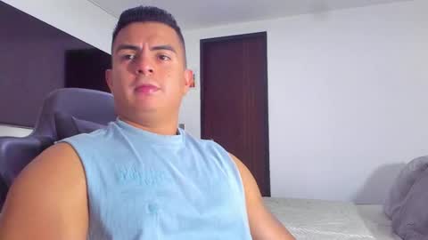 JBrooksXx online show from February 14, 7:54 pm