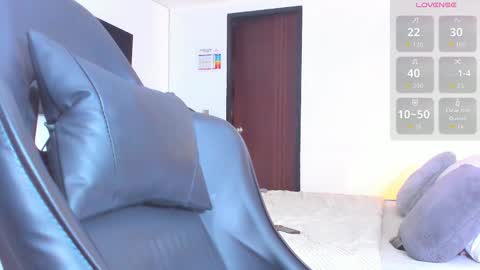 JBrooksXx online show from October 30, 6:30 pm