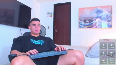 JBrooksXx online show from April 18, 1:37 pm