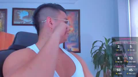 JBrooksXx online show from June 8, 1:33 pm