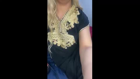 Snapshot of jassmina_7 chatting on November 21, 3:54 pm Jassmina online show from November 21, 3:54 pm