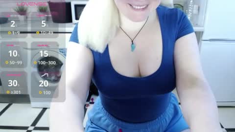 jassyjassypaw online show from April 11, 4:50 am