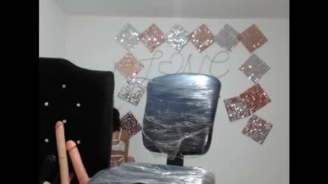 Snapshot of jatzibe_hot_93 chatting on December 3, 7:23 pm Jatzibe online show from December 3, 7:23 pm