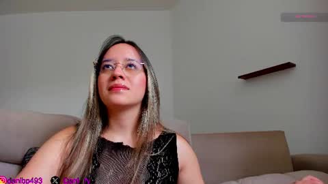 dani and javi online show from June 16, 5:04 pm