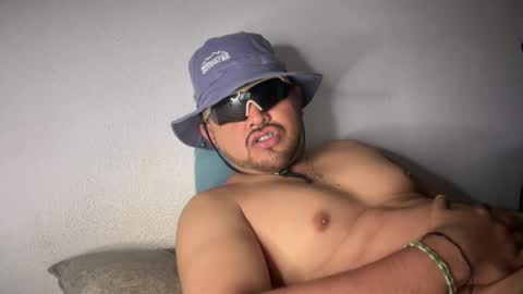 Snapshot of javiermichi chatting on November 14, 7:29 am javiermichi online show from November 14, 7:29 am