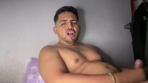 Snapshot of javiermichi chatting on December 18, 7:03 am javiermichi online show from December 18, 7:03 am