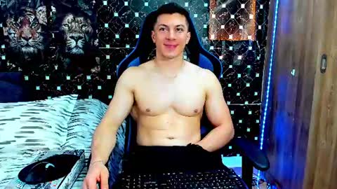 Javier online show from July 18, 5:39 pm