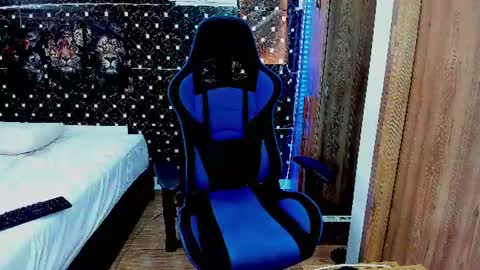 Javier online show from July 27, 5:42 pm
