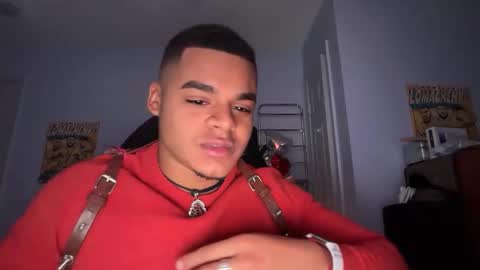 Snapshot of javiricorich chatting on October 30, 7:21 am javiSdick online show from October 30, 7:21 am