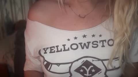 Snapshot of javlovesu chatting on November 20, 8:30 pm JAV online show from November 20, 8:30 pm