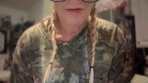 Snapshot of javlovesu chatting on November 27, 10:28 am JAV online show from November 27, 10:28 am