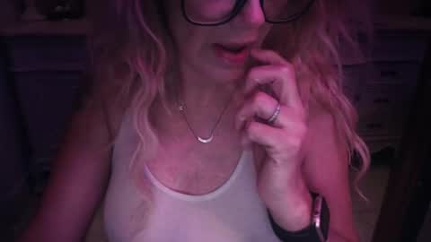 Snapshot of javlovesu chatting on January 15, 11:04 am JAV online show from January 15, 11:04 am