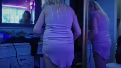 Snapshot of javlovesu chatting on February 8, 3:48 pm JAV online show from February 8, 3:48 pm