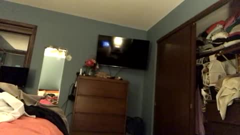 Jaws  online show from March 4, 6:19 am