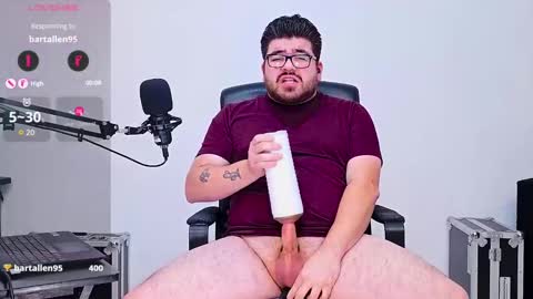 Snapshot of jax_luna chatting on January 18, 6:45 am Jax Luna online show from January 18, 6:45 am