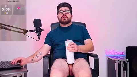 Snapshot of jax_luna chatting on January 31, 7:07 am Jax Luna online show from January 31, 7:07 am