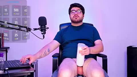 Snapshot of jax_luna chatting on March 11, 2:43 am Jax Luna online show from March 11, 2:43 am