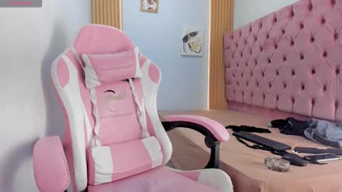 jax_maliq online show from October 1, 2:17 am