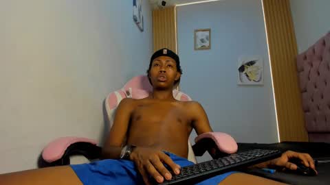 jax_maliq online show from October 9, 2:42 am