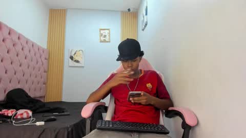 jax_maliq online show from November 28, 4:15 am