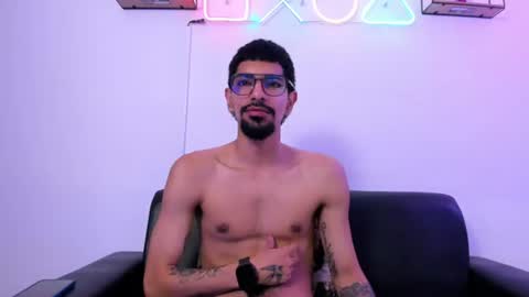 jax_nova online show from August 6, 1:57 pm