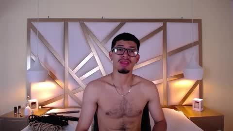 Snapshot of jaxon_carter chatting on October 18, 12:24 am jaxon_carter online show from October 18, 12:24 am