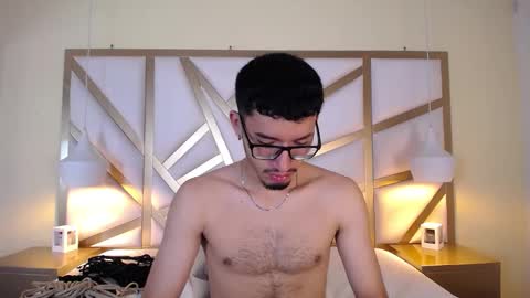 Snapshot of jaxon_carter chatting on November 22, 12:42 am jaxon_carter online show from November 22, 12:42 am