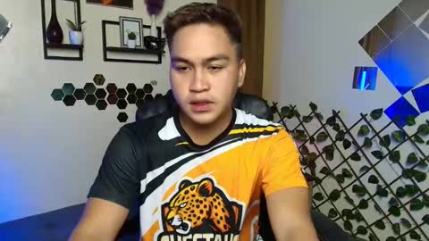 Snapshot of jay_hotcummer chatting on February 9, 7:01 am JL online show from February 9, 7:01 am