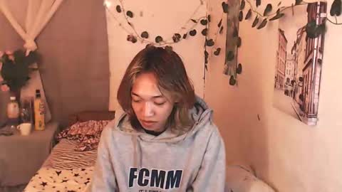 Snapshot of jay_intown chatting on March 19, 7:18 pm jhay intown online show from March 19, 7:18 pm