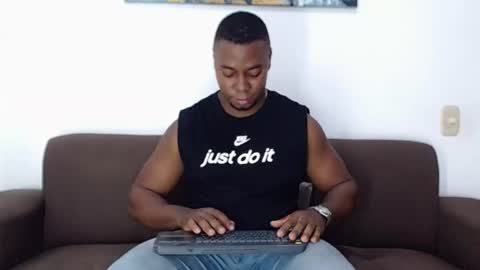 Snapshot of jay_smit chatting on June 20, 12:14 am jay smit online show from June 20, 12:14 am