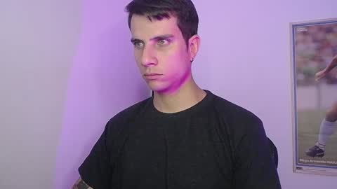 Snapshot of jayalvarrez_ chatting on January 10, 6:17 pm Jay Alvarrez online show from January 10, 6:17 pm