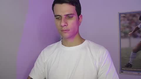 Snapshot of jayalvarrez_ chatting on January 11, 9:57 pm Jay Alvarrez online show from January 11, 9:57 pm