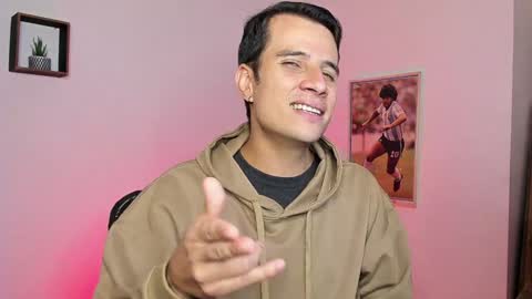 Snapshot of jayalvarrez_ chatting on January 17, 10:23 pm Jay Alvarrez online show from January 17, 10:23 pm