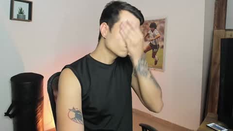 Snapshot of jayalvarrez_ chatting on January 21, 11:13 pm Jay Alvarrez online show from January 21, 11:13 pm