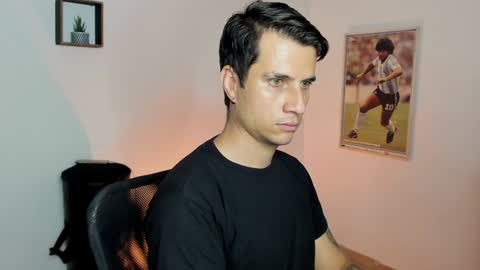 Snapshot of jayalvarrez_ chatting on February 1, 7:13 pm Jay Alvarrez online show from February 1, 7:13 pm