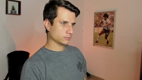 Snapshot of jayalvarrez_ chatting on February 3, 6:39 pm Jay Alvarrez online show from February 3, 6:39 pm