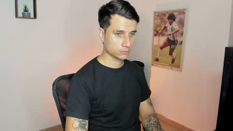 Snapshot of jayalvarrez_ chatting on March 5, 10:21 pm Jay Alvarrez online show from March 5, 10:21 pm