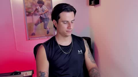 Snapshot of jayalvarrez_ chatting on October 12, 6:07 pm Jay Alvarrez online show from October 12, 6:07 pm