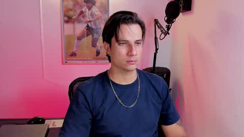 Snapshot of jayalvarrez_ chatting on October 13, 6:08 pm Jay Alvarrez online show from October 13, 6:08 pm