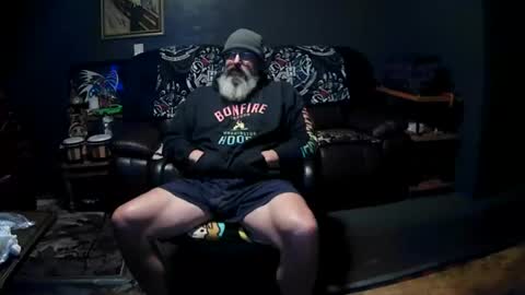 Grand Zaddy or Jay its casual online show from August 1, 8:57 am