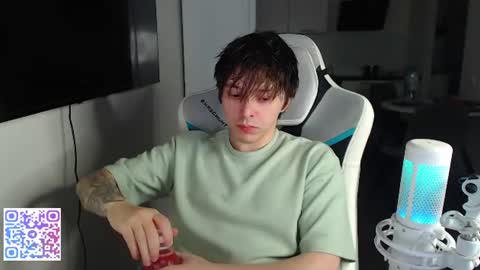 Jayce online show from June 23, 5:00 pm