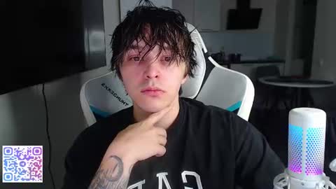 Jayce online show from July 8, 5:50 pm