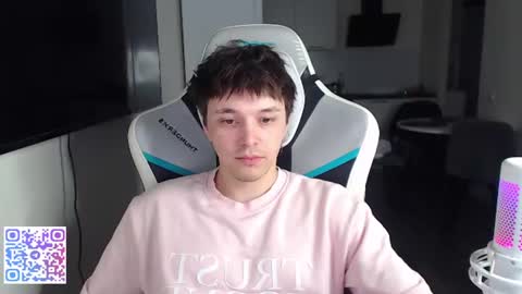 Jayce online show from July 26, 8:05 pm