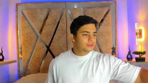 Snapshot of jayd_muscle chatting on November 3, 4:25 am jayd_muscle online show from November 3, 4:25 am