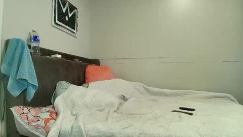 Snapshot of jaydomonique chatting on December 14, 5:57 am Naomiruty online show from December 14, 5:57 am