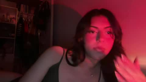 Snapshot of jayla_yen chatting on July 15, 4:29 am Jayla online show from July 15, 4:29 am