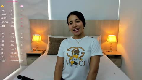 Snapshot of jaylen_sweet chatting on October 1, 11:27 am Jaylen Sweet OLINE 2 PM-10PM TIME COLOMBIA online show from October 1, 11:27 am