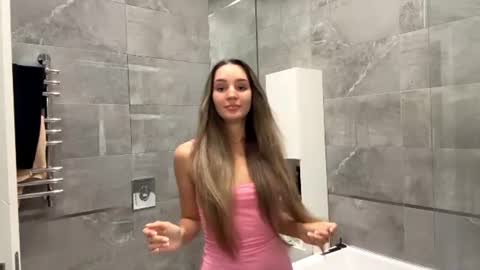 Eva online show from August 3, 8:46 am